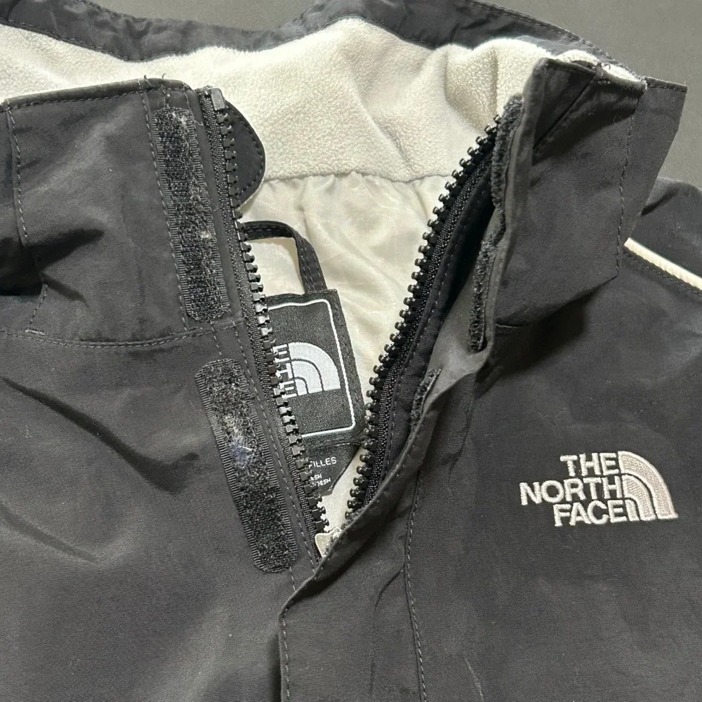 The North Face HyVent Girl's Jacket Large Black Waterproof Shell No‎ Hood/Lining